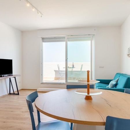 Waterfront Apartment With Seaview Balcony 巴里 外观 照片