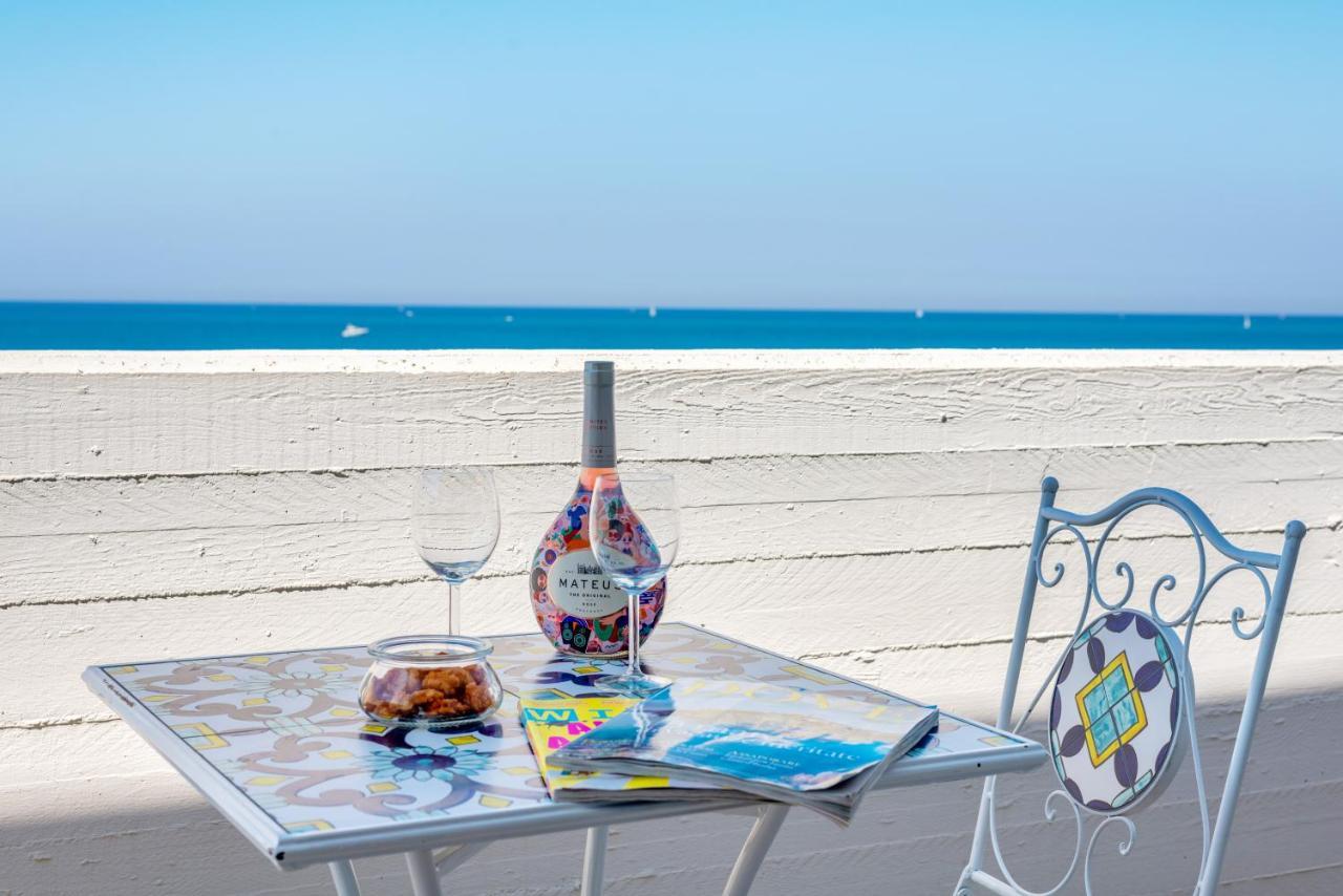 Waterfront Apartment With Seaview Balcony 巴里 外观 照片