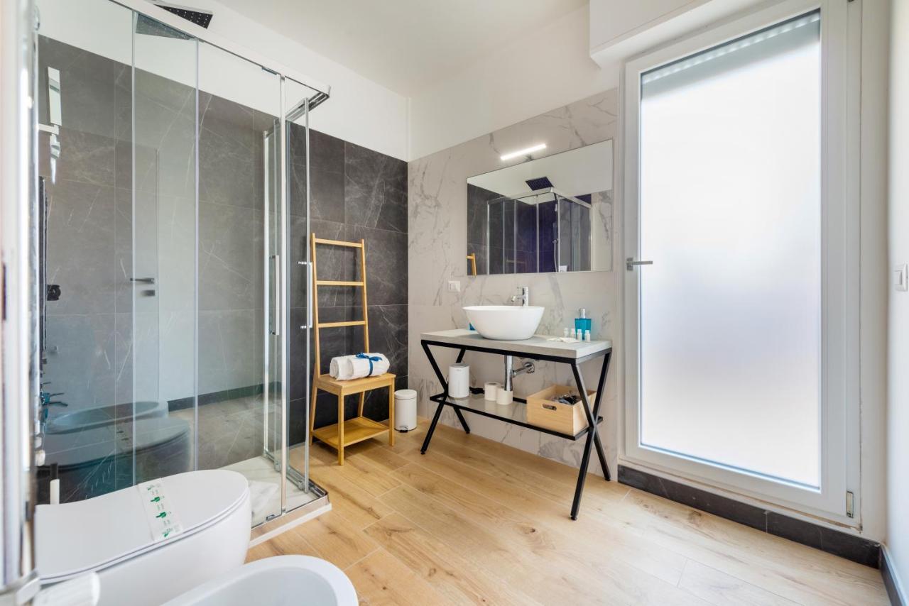 Waterfront Apartment With Seaview Balcony 巴里 外观 照片