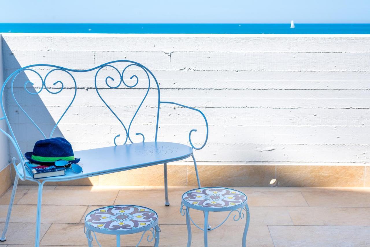 Waterfront Apartment With Seaview Balcony 巴里 外观 照片
